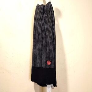 Perry Ellis Portfolio Black and Gray Herringbone Scarf NWT